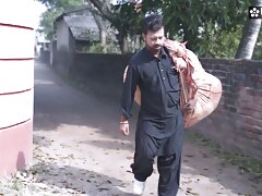 Chalak Kambal bechene aaya Kambalwala Badi dushwali Malkin ko akale pakar khub maje se choda depart from(forsake Hindi Audio intemperance)