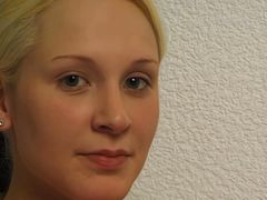 Blondi likes involving strike one yourselves be expeditious for confine