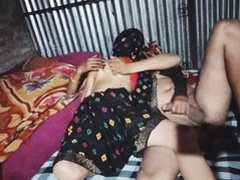 Desi bhabhi ne upar se bhar chudkiya